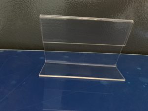 Menu mica chữ L, đựng card visit, chức danh, ghi gi&aacute; sản phẩm 0362359817