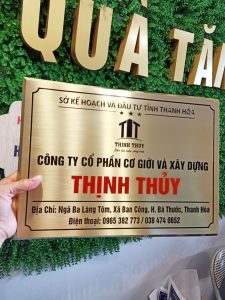 [Xưởng] In Biển Tên Công Ty Inox Xước, Có Chân Giá Rẻ